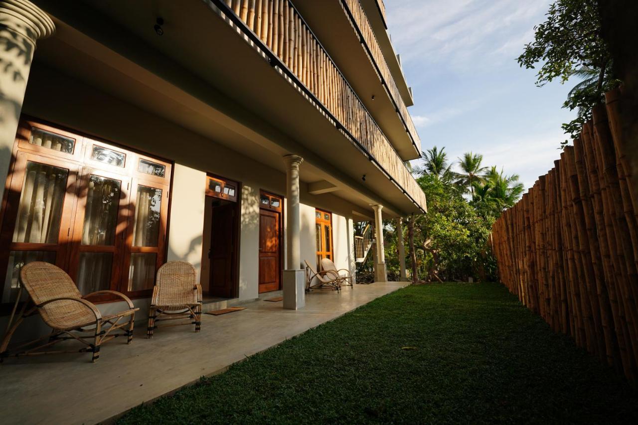 Bombora Hiriketiya Hotel Dickwella Exterior photo
